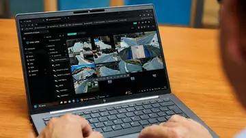 Latest image of Modelo VIGI InSight S345-4G con IA para detectar y clasificar personas y vehícul