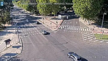 Latest image of 09-319 Av Complutense - Paraninfo - Antonio Novais