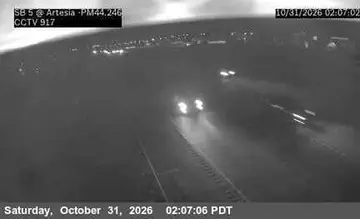 Latest image of I-5 : (917) SB I-5 at Artesia